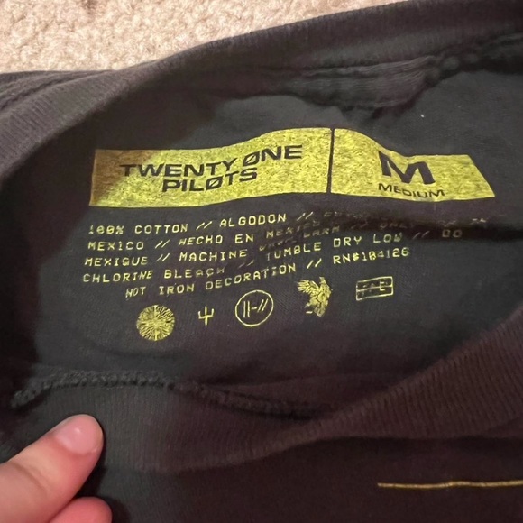 size small twenty one pilots trench women's t-shirt :) - Picture 2 of 3